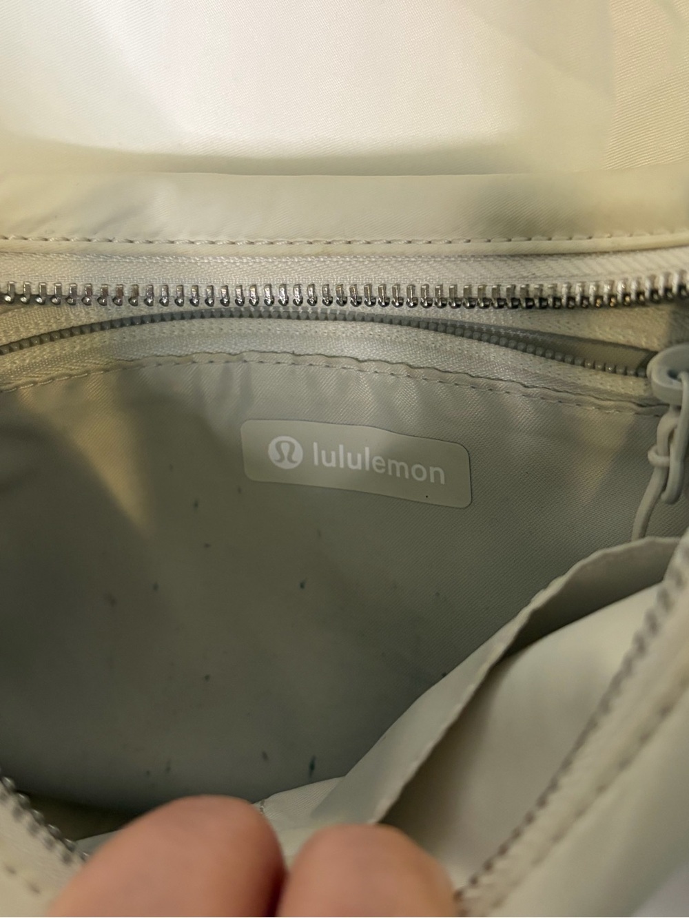 lululemon athletica Cream Crossbody Bag​ - Picture 4 of 11